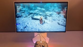 Revolutionizing Screens: Rise of Glasses-Free 3D Displays