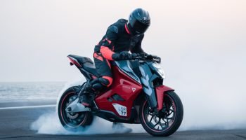 Smart Technology Integration in Motorcycle Racing: Enhancing Performance and Safety